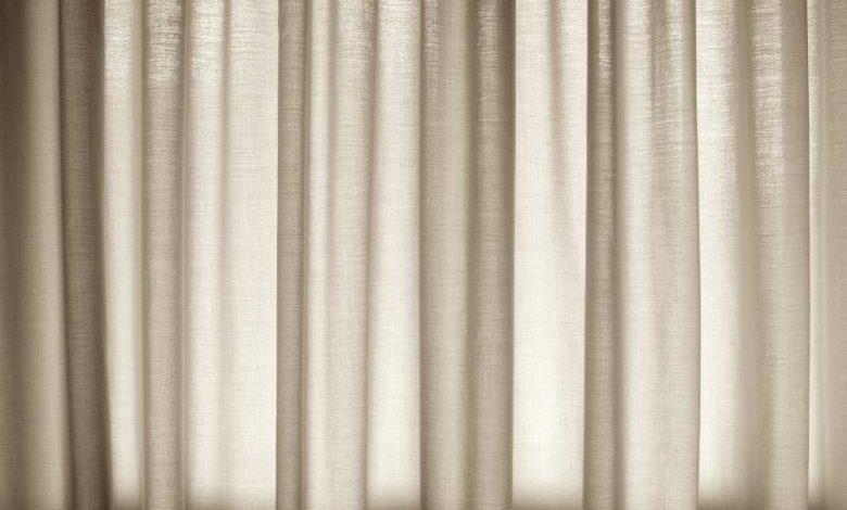 What is the best way to wash curtains
